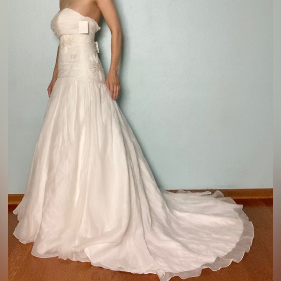 2 sunflower embroidery crepe pleated train mermaid trumpet wedding dress Galina - Picture 2 of 9